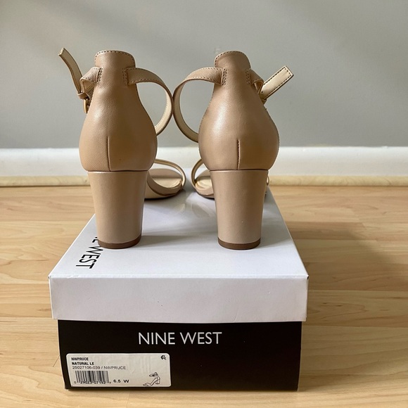 Nine West Pruce Ankle Strap Block Heel Sandals size 6.5W - Picture 4 of 8